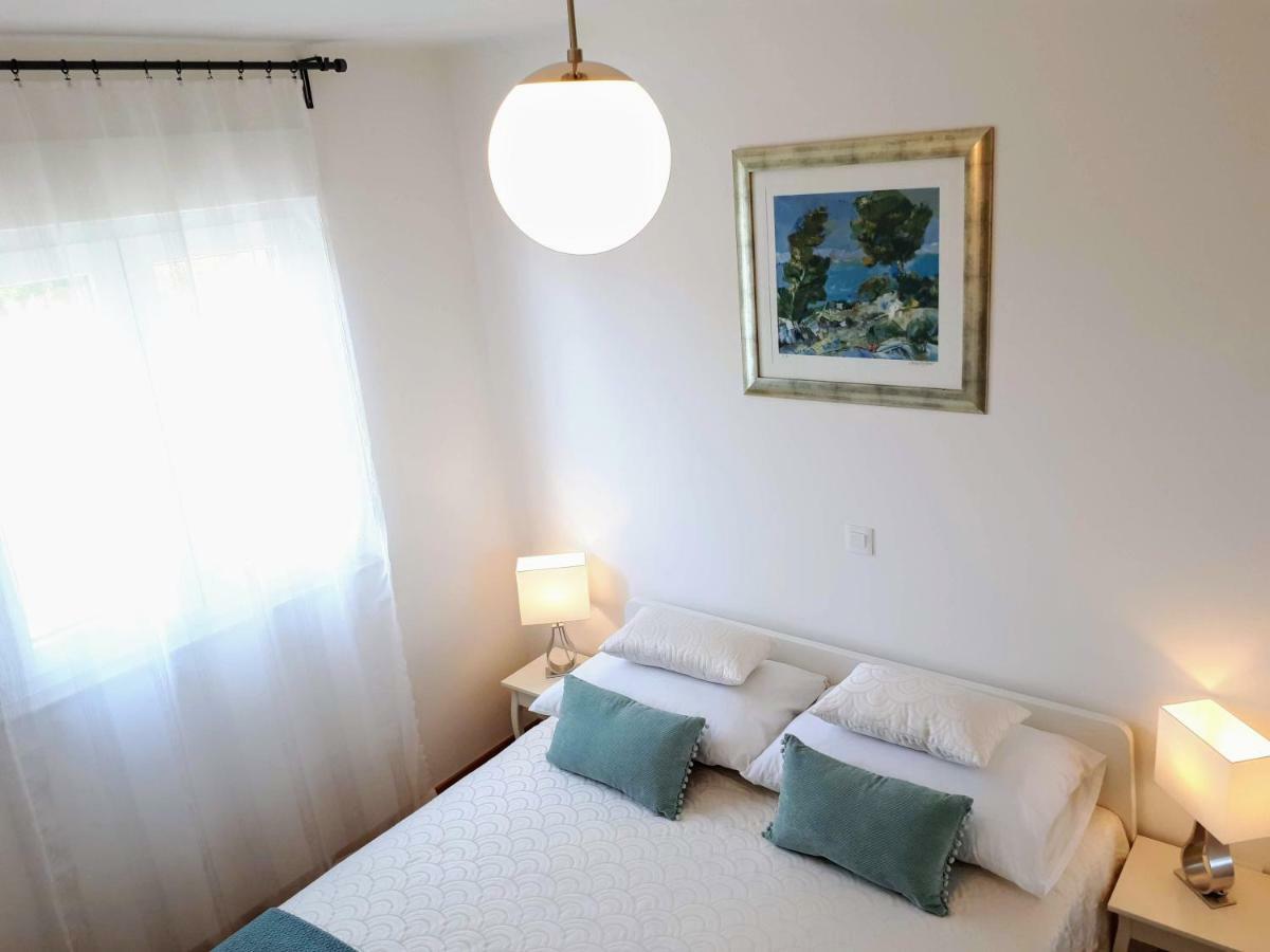 Apartment Eni With Garage Parking สปลิท ภายนอก รูปภาพ